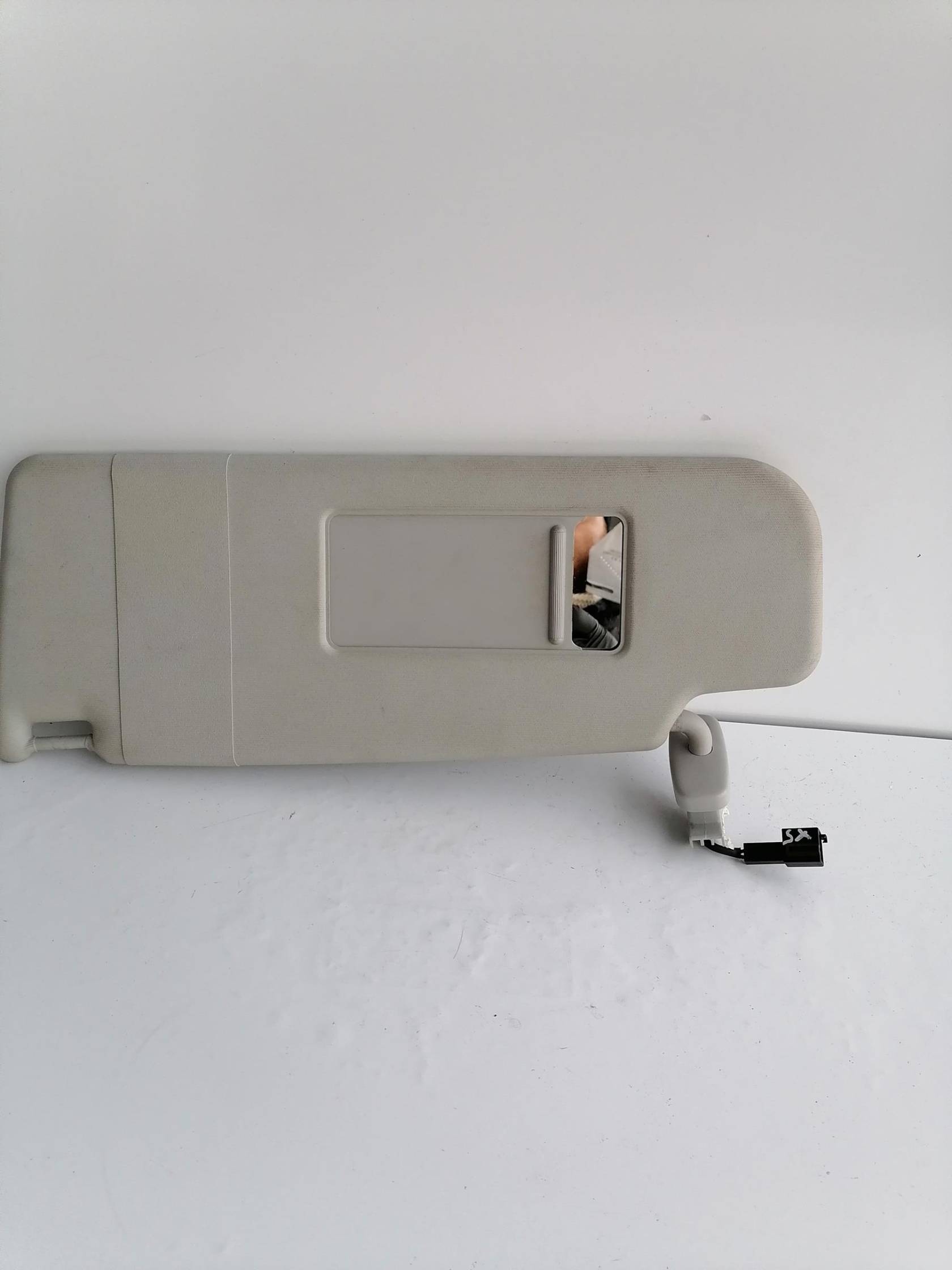 Aletta parasole parabrezza sx.